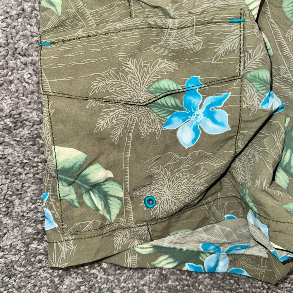 Tommy Bahama Naples Viejo Voyage Swim Trunks Mens Floral Green Large NEW